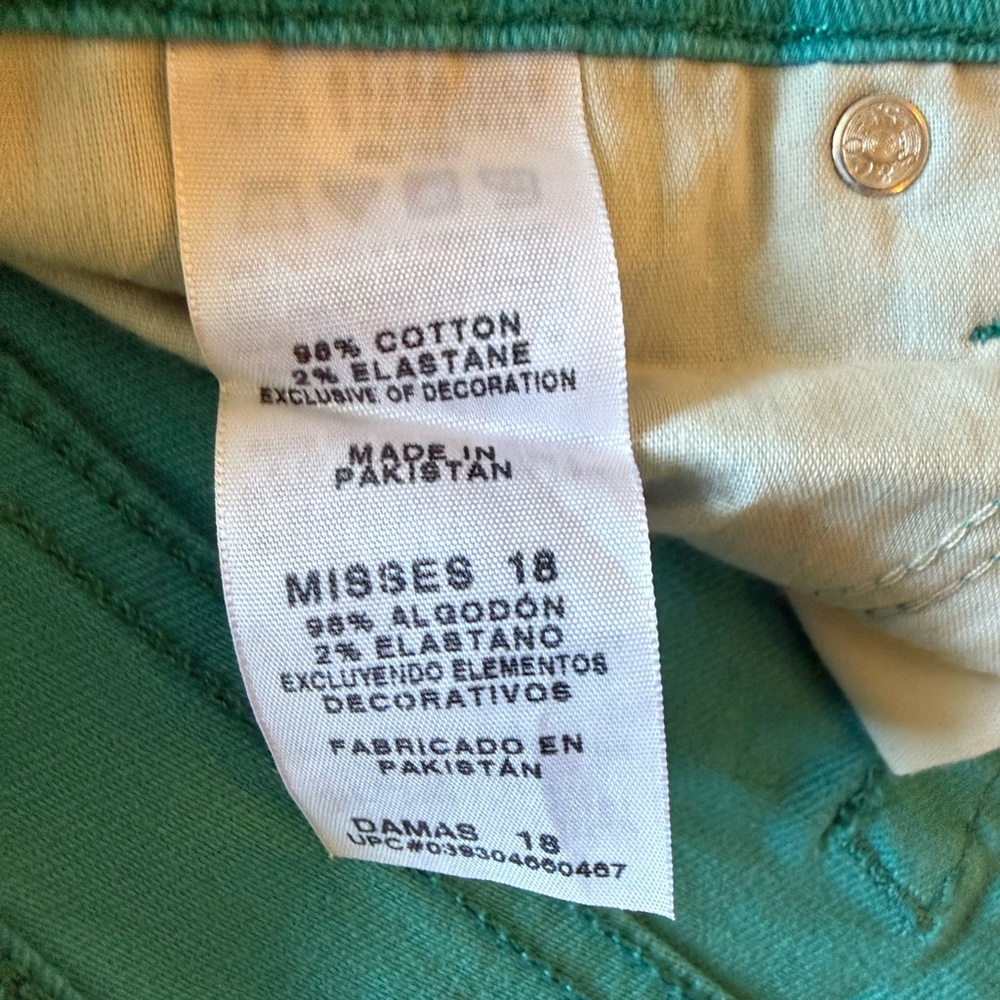Signature by Levi Strauss & Co Turquoise Stretch Capri Jeans Women’s Size 18 - Picture 11 of 11